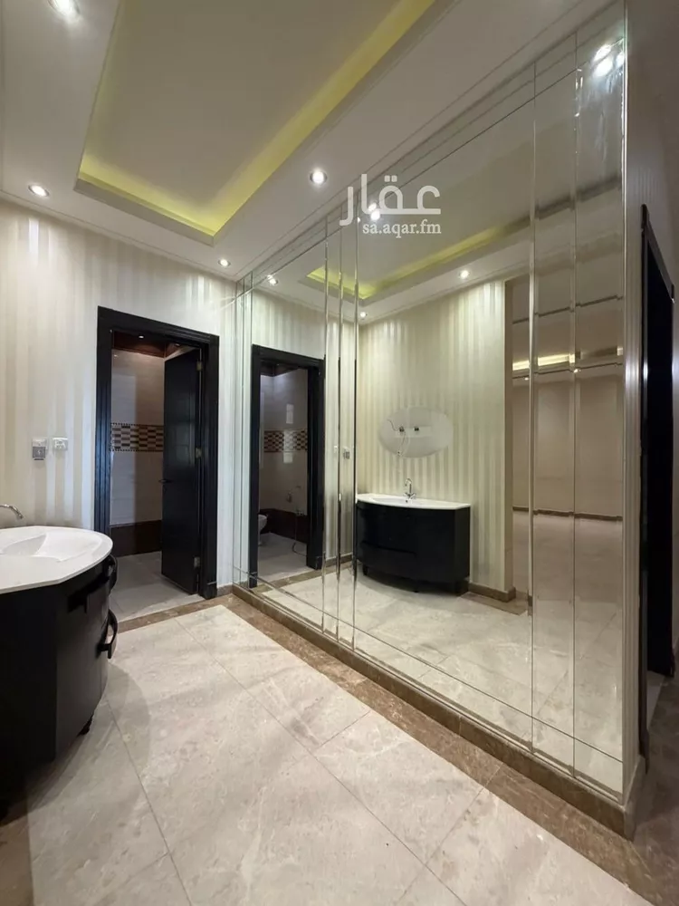 فيلا للإيجار في شارع عبدالعزيز بن عبدالمنعم, حي حطين, مدينة الرياض, منطقة الرياض 8