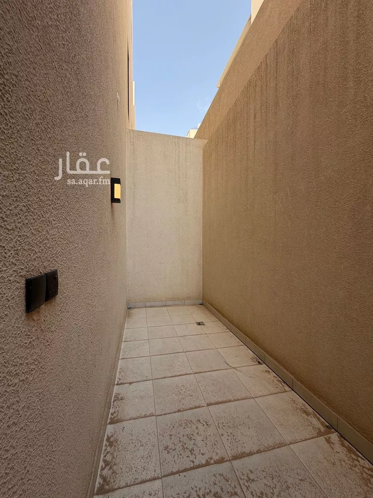 فيلا للبيع في شارع أبي عروة, حي المهدية, مدينة الرياض, منطقة الرياض 9
