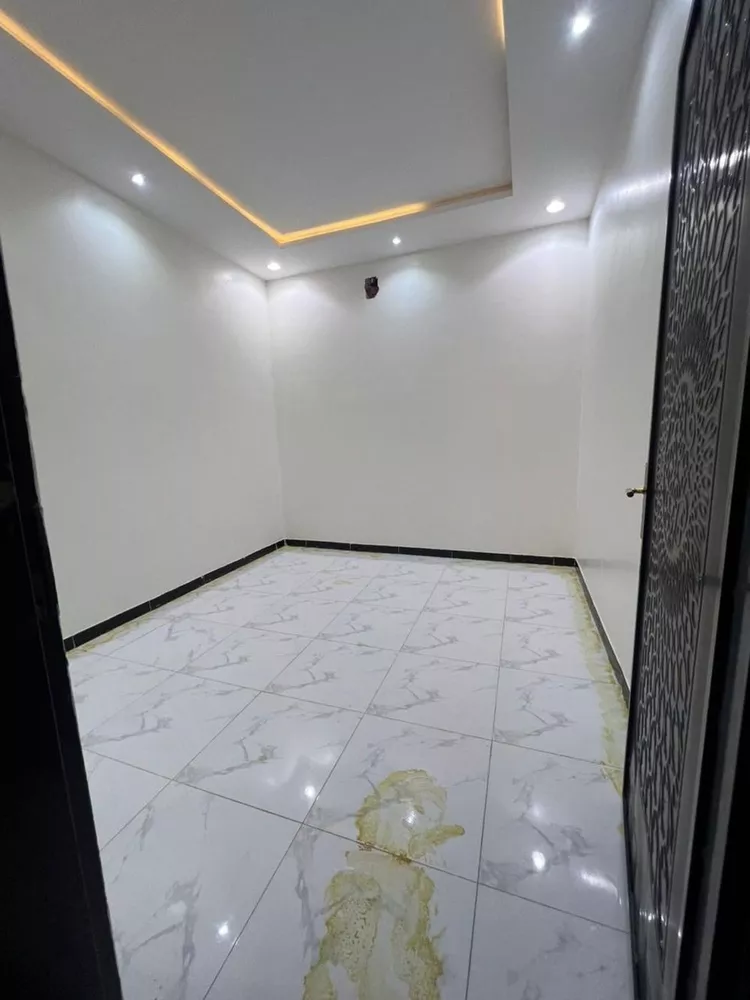 فيلا للإيجار في شارع غياث ابن فارس, حي الرمال, مدينة الرياض, منطقة الرياض صورة 4