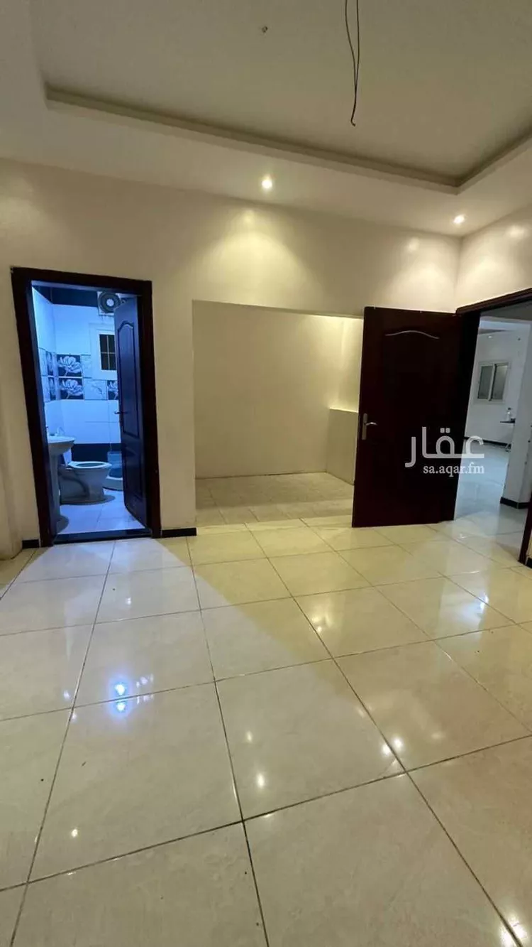 فيلا للإيجار في شارع الصمه بن عبد الله ، حي مريخ ، جدة ، جدة صورة 3