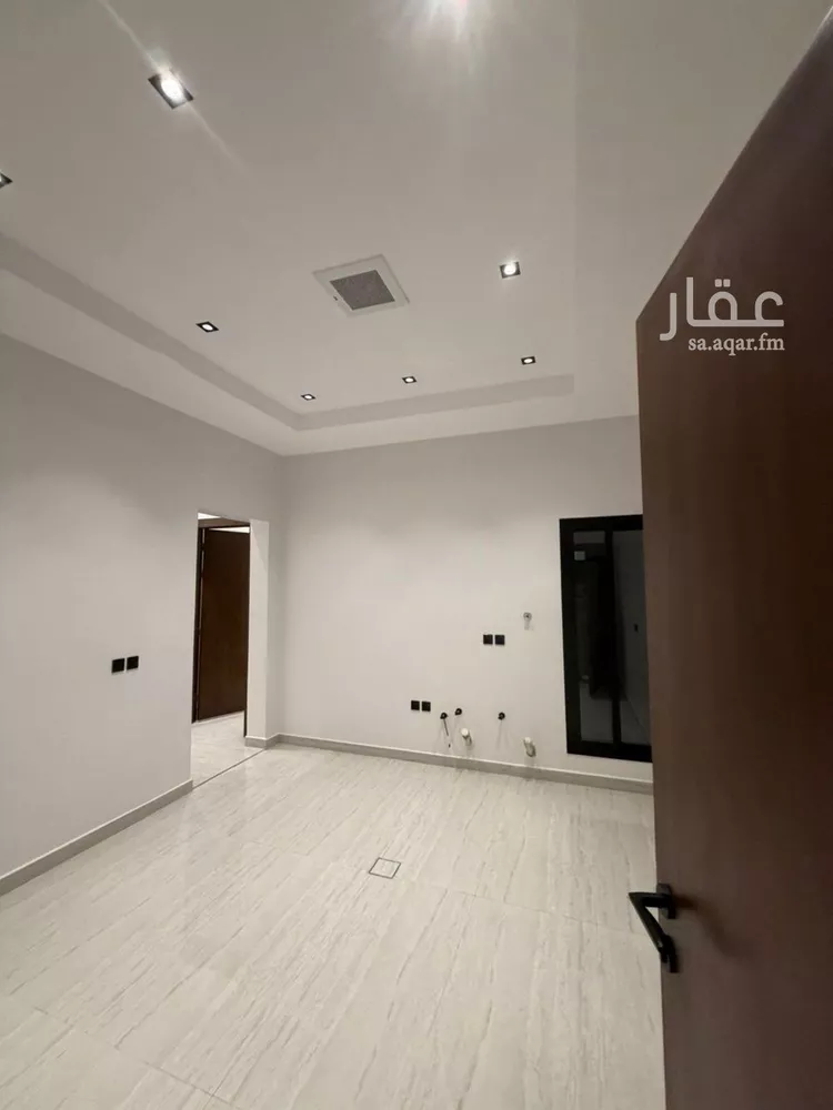 Floor for Sale in Riyadh Ash Sharq 8