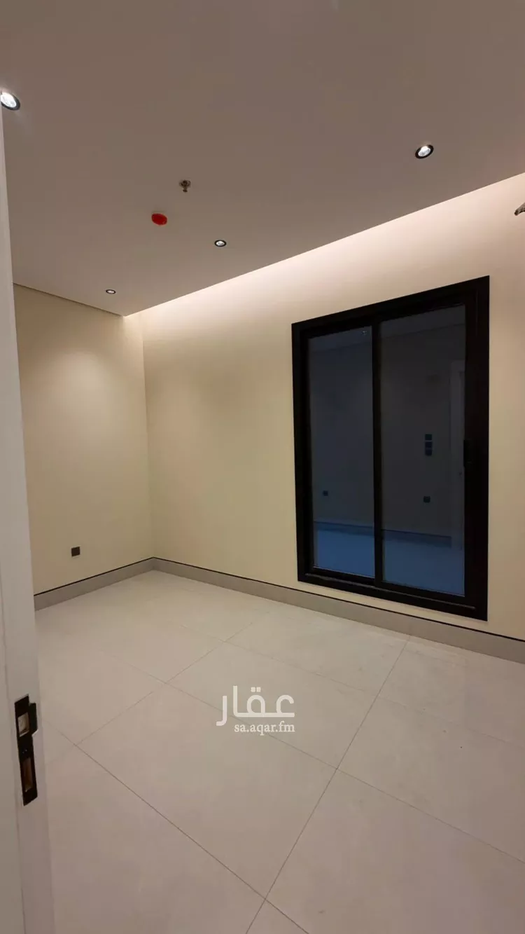 شقة للبيع في شارع المغيرة بن شعبة, حي الملك فهد, مدينة الرياض, منطقة الرياض صورة 2