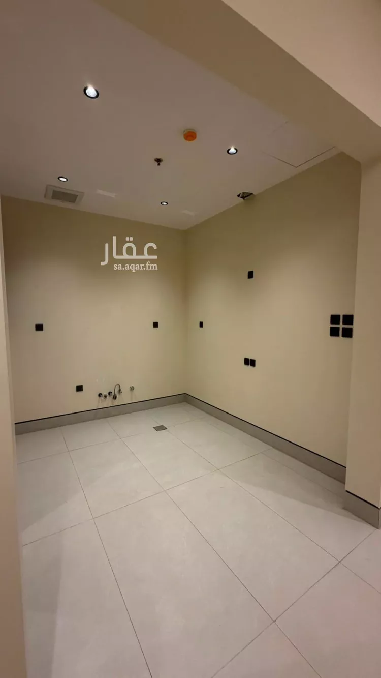 شقة للبيع في شارع هشام بن عبدالملك, حي الملك فهد, مدينة الرياض, منطقة الرياض 9