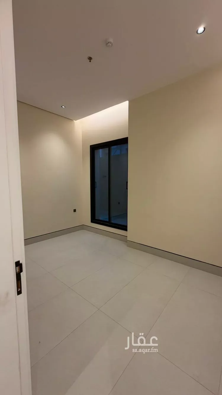 شقة للبيع في شارع هشام بن عبدالملك, حي الملك فهد, مدينة الرياض, منطقة الرياض 8