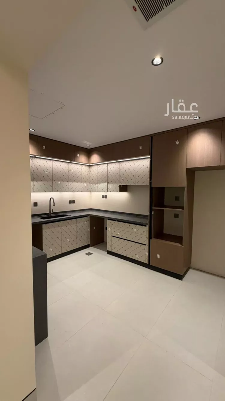 دور للبيع في حي الملك فهد, مدينة الرياض, منطقة الرياض 13
