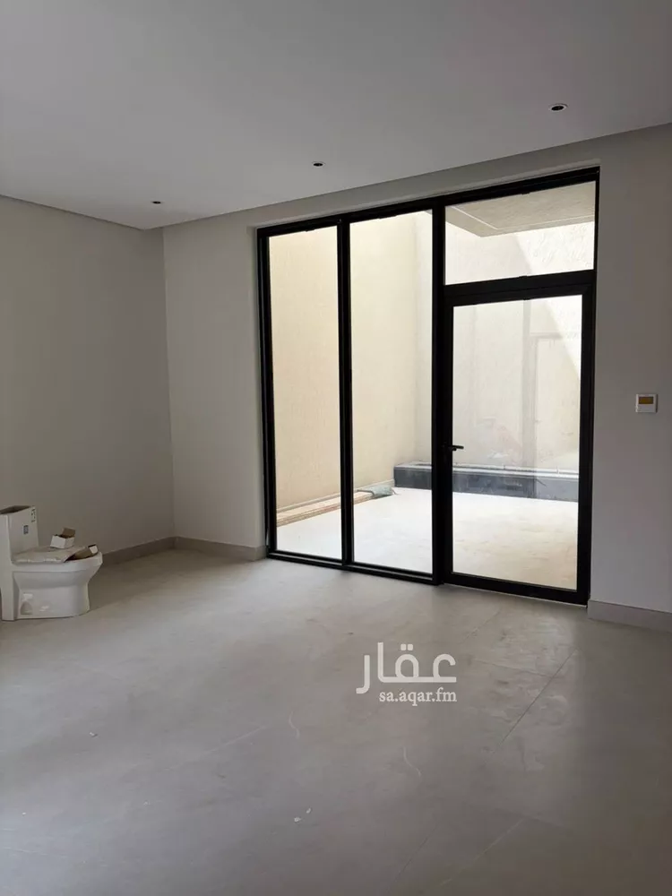 فيلا للبيع في شارع رقم 546, حي النرجس, مدينة الرياض, منطقة الرياض 13