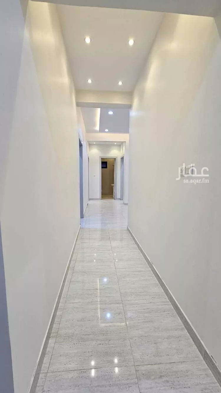 عمارة للإيجار في شارع أسعد بن أحمد دهان, حي الرمال, مدينة الرياض, منطقة الرياض صورة 2