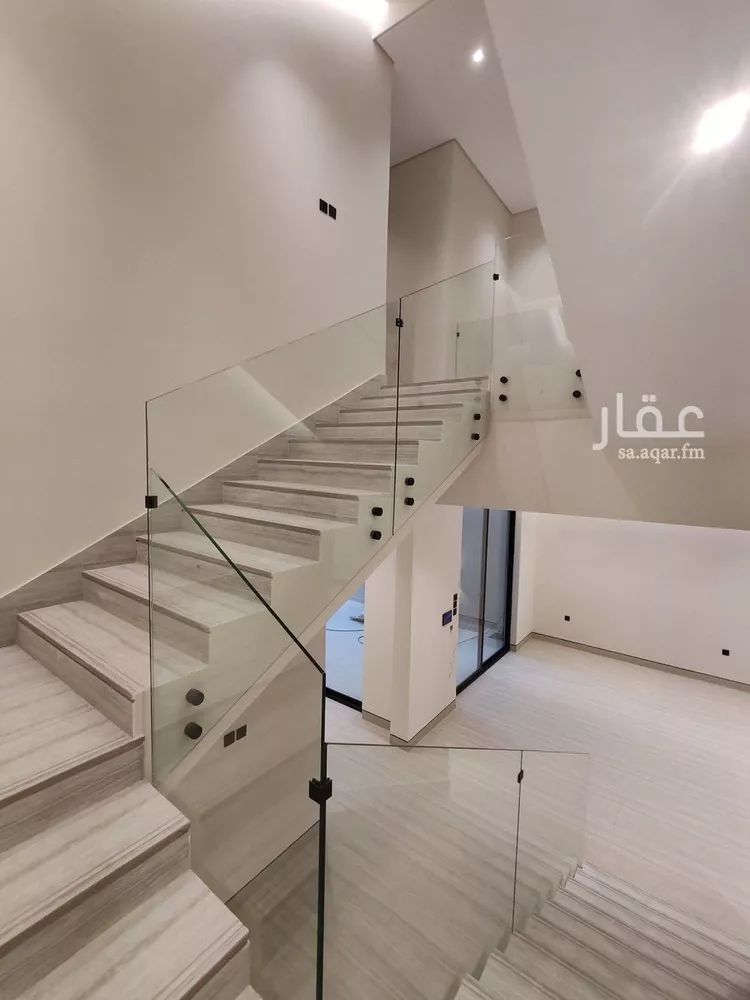 فيلا للبيع في شارع علي المذحجي, حي النرجس, مدينة الرياض, منطقة الرياض 1 صورة