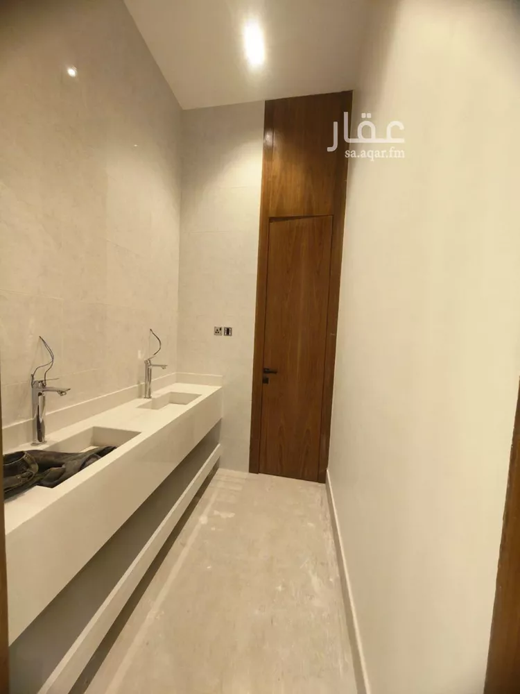 فيلا للبيع في شارع محمد بن أحمد الرفاء, حي النرجس, مدينة الرياض, منطقة الرياض صورة 2