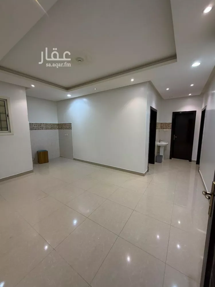 مكتب تجاري للإيجار في شارع العيينة, حي ظهرة لبن, مدينة الرياض, منطقة الرياض صورة 4