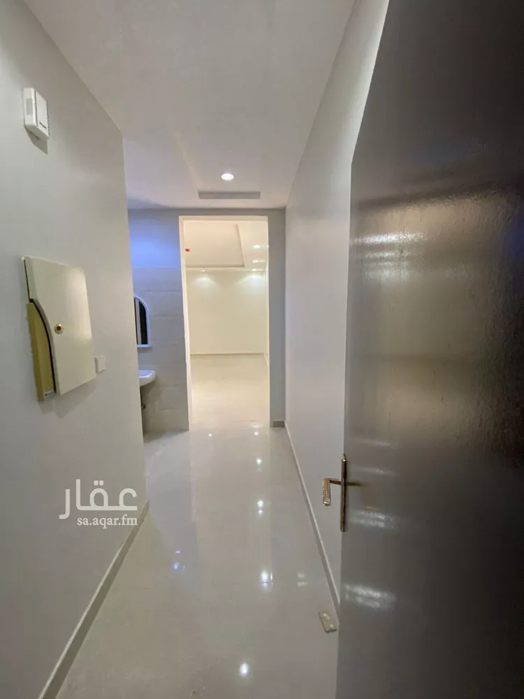 Commercial Office for Rent in Riyadh Tuwaiq صورة 2