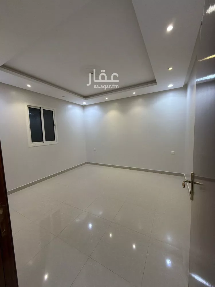مكتب تجاري للإيجار في شارع العيينة, حي ظهرة لبن, مدينة الرياض, منطقة الرياض صورة 2