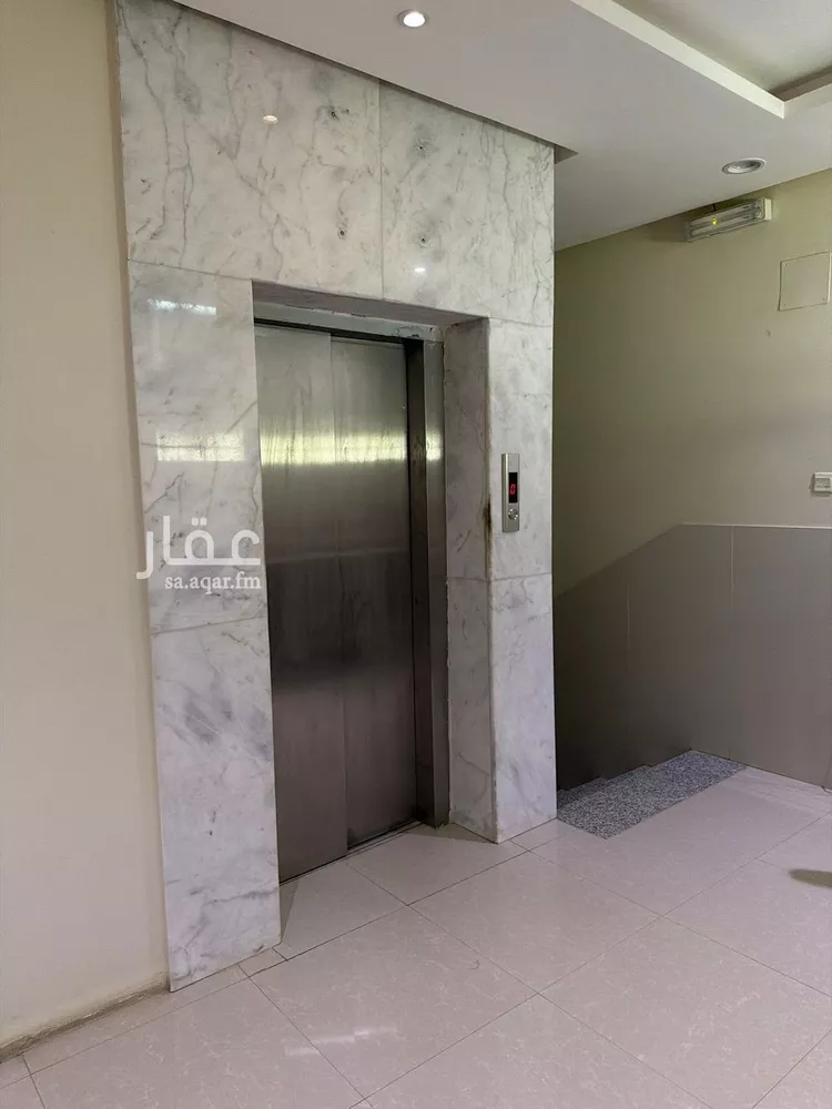 مكتب تجاري للإيجار في شارع العيينة, حي ظهرة لبن, مدينة الرياض, منطقة الرياض
