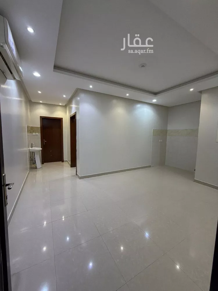 مكتب تجاري للإيجار في شارع العيينة, حي ظهرة لبن, مدينة الرياض, منطقة الرياض صورة 3