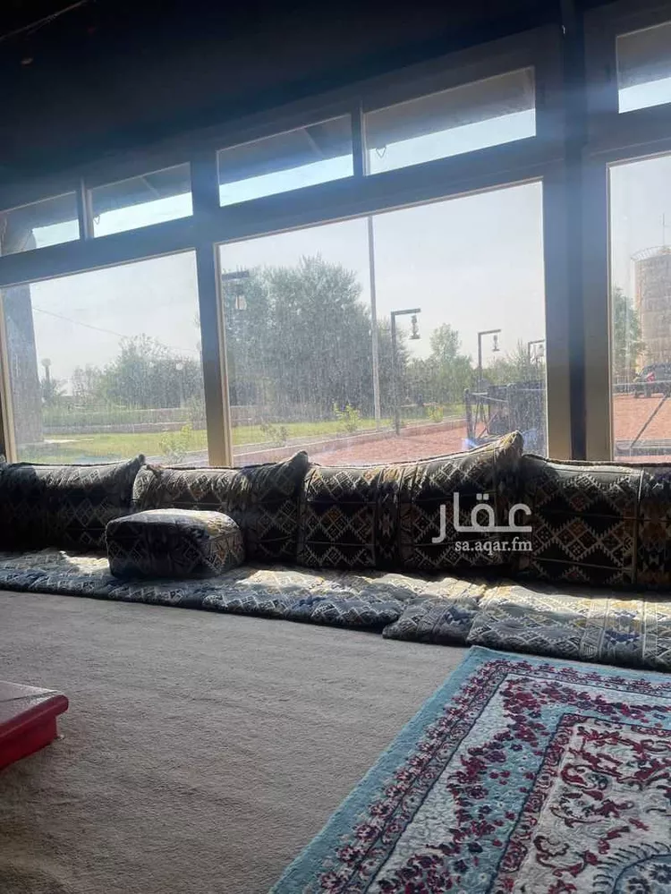 استراحة للبيع في القاعد ، منطقة حائل