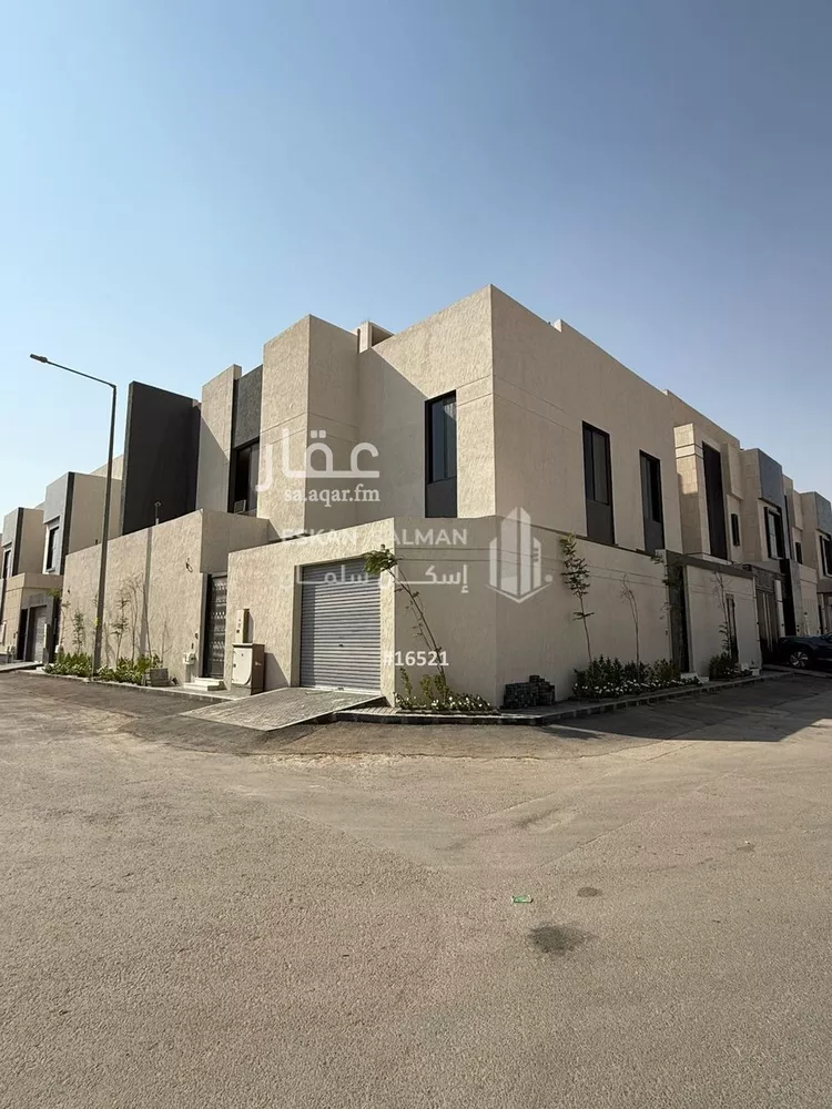 فيلا للبيع في شارع أبي الفضل الموفق, حي الرمال, مدينة الرياض, منطقة الرياض