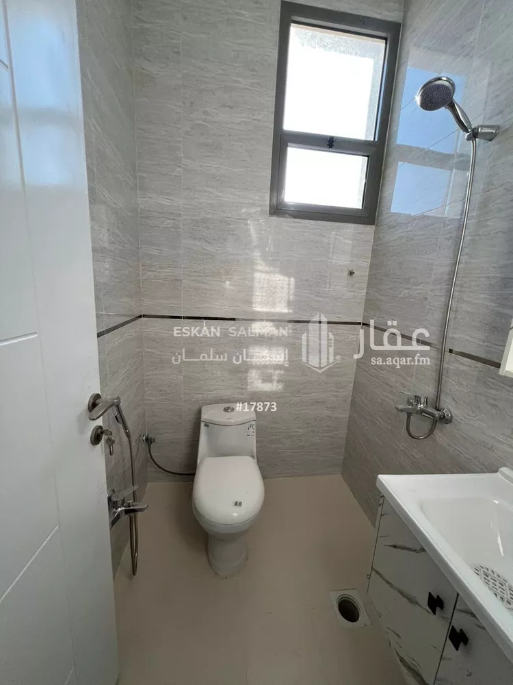 فيلا للبيع في شارع الرس, حي رواق الغربي, مدينة بريدة, منطقة القصيم صورة 3