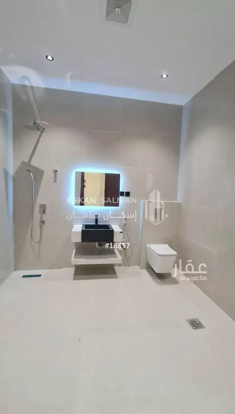 فيلا للبيع في شارع عيد النمرسي, حي عتود الشمالي, مدينة خميس مشيط, منطقة عسير صورة 3