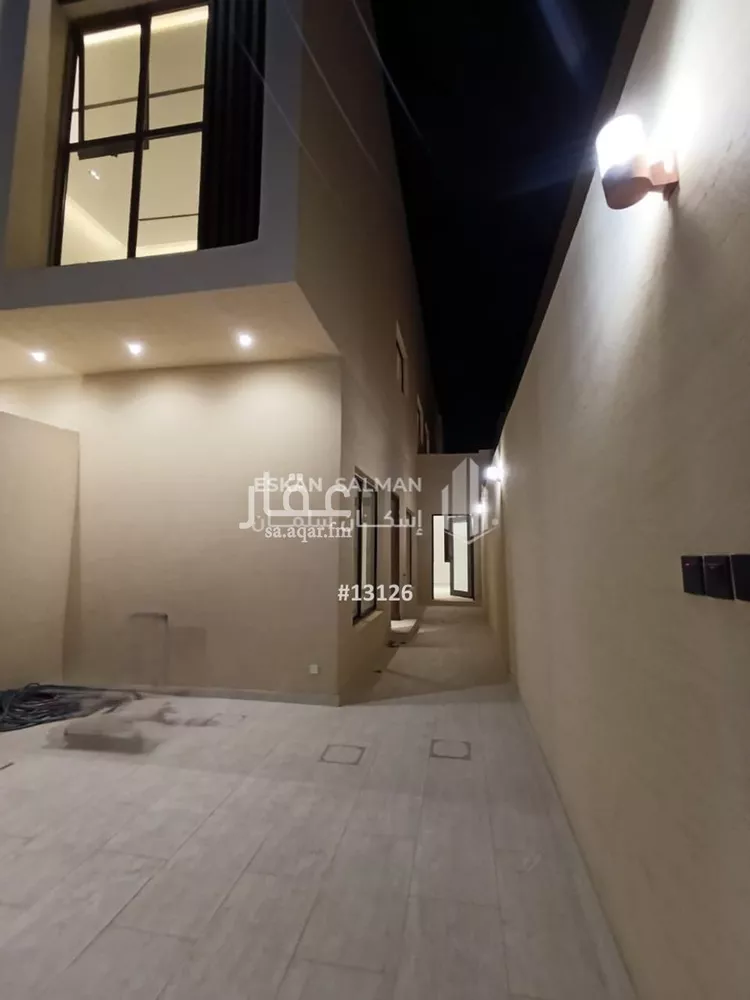 دور للبيع في شارع أبان بن صالح, حي عكاظ, مدينة الرياض, منطقة الرياض صورة 2