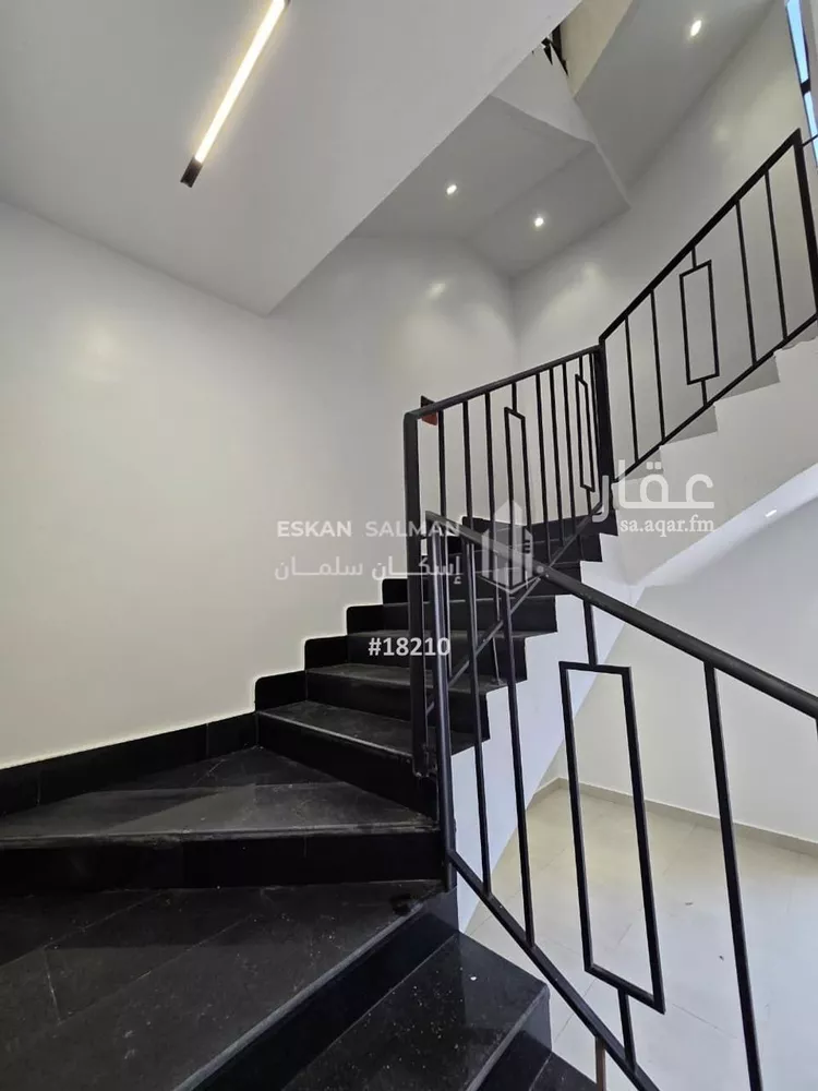 دور للبيع في شارع المحدار, حي المعيزيلة, مدينة الرياض, منطقة الرياض صورة 4