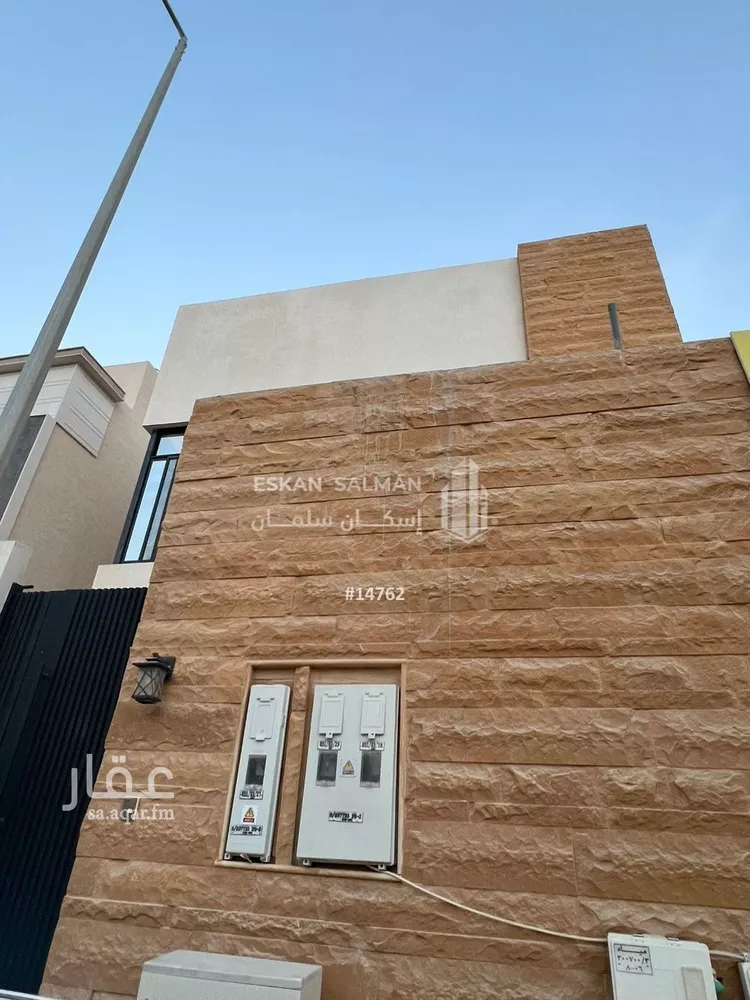 دور للبيع في شارع رشيد الدين الصوري, حي الجنادرية, مدينة الرياض, منطقة الرياض