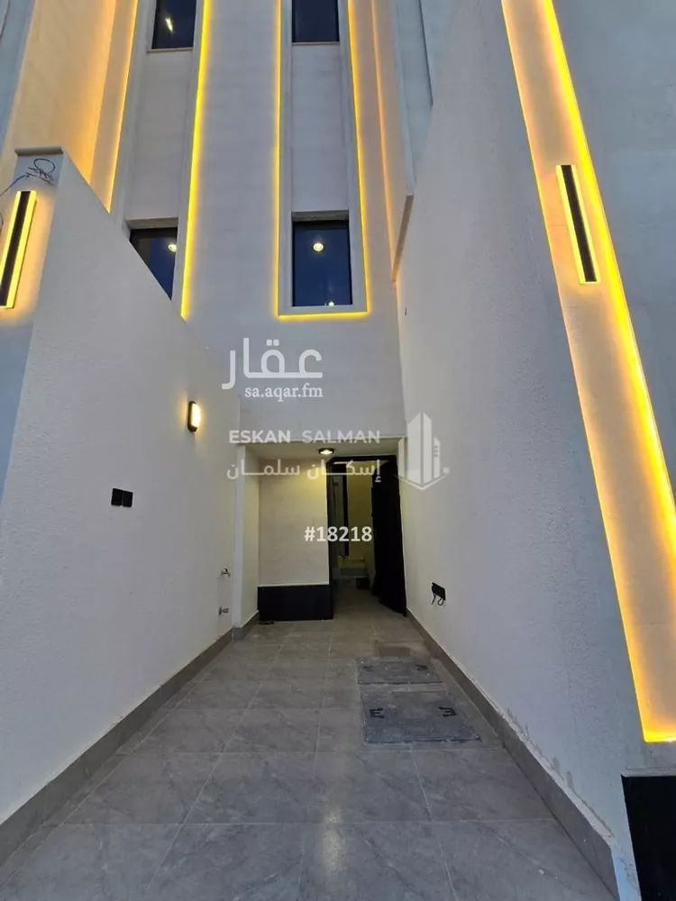 دور للبيع في شارع المحدار, حي المعيزيلة, مدينة الرياض, منطقة الرياض صورة 3