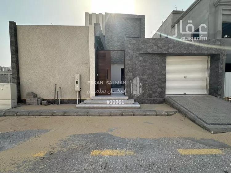 فيلا للبيع في شارع المغاوير, حي الأمواج, مدينة الخبر, المنطقة الشرقية