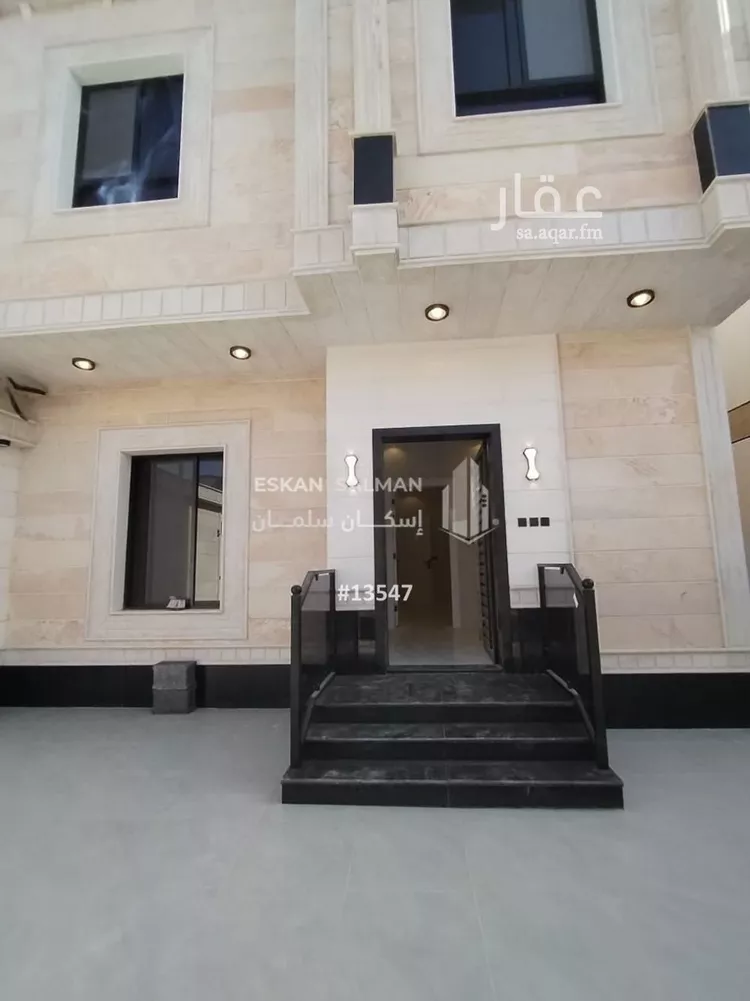 فيلا للبيع في شارع عبدالله ابن عقبة, حي الدفاع, مدينة المدينه المنوره, منطقة المدينة المنورة صورة 2