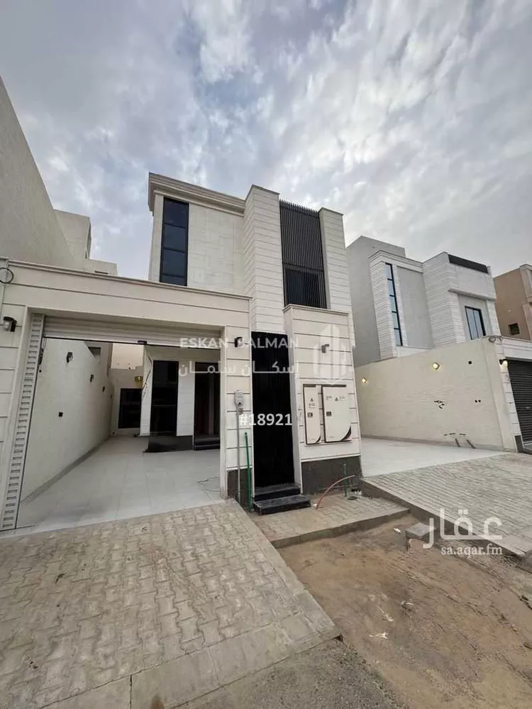 دور للبيع في شارع جبل الكرمل, حي القادسية, مدينة الرياض, منطقة الرياض