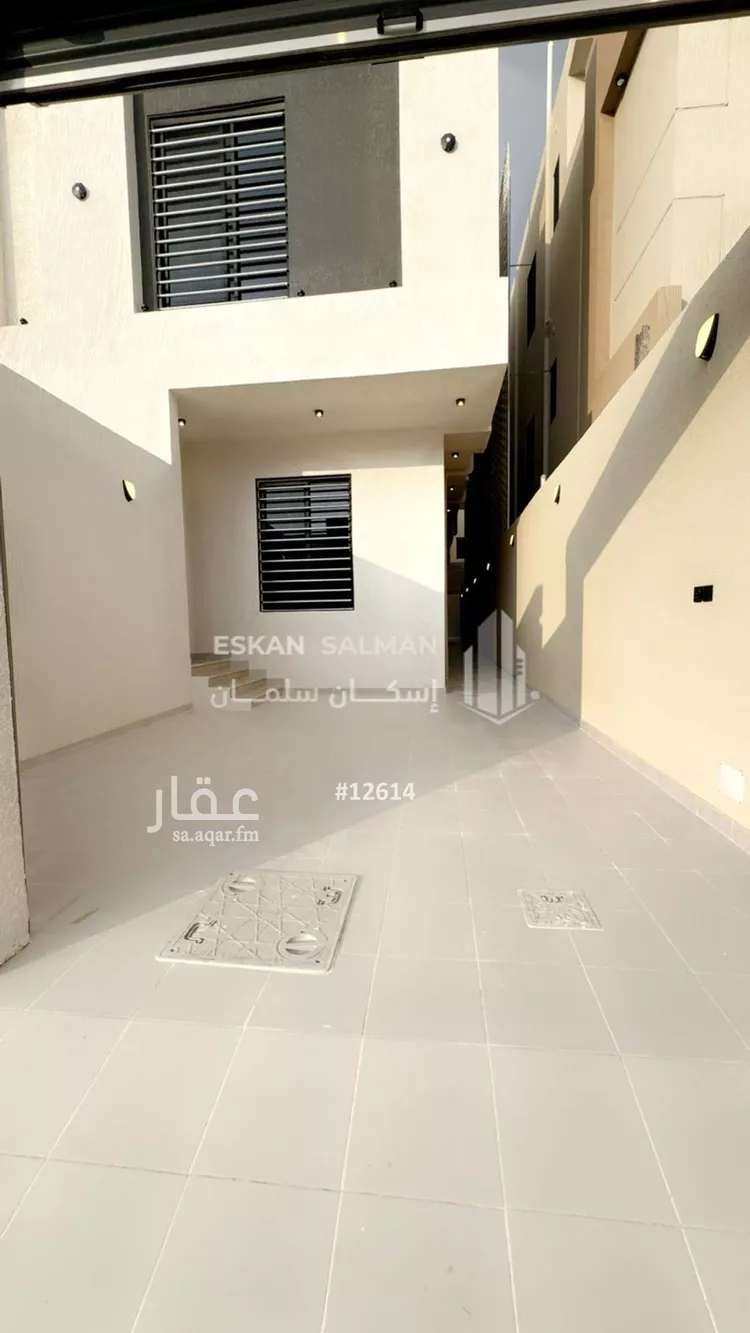 فيلا للبيع في شارع حسن سعيد المخرج, حي الزهور, مدينة ابها, منطقة عسير صورة 2