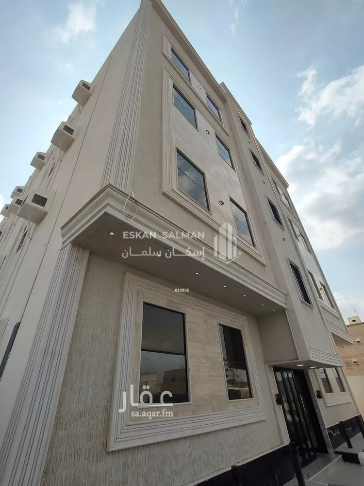 شقة للبيع في شارع زياد بن كعب, حي الإسكان, مدينة صامطه, منطقة جازان صورة 2