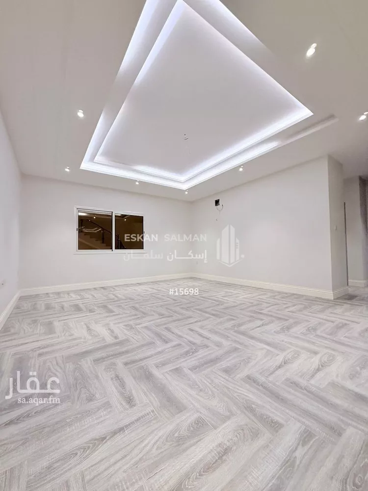 فيلا للبيع في شارع عين دار, حي الصواري, مدينة الخبر, المنطقة الشرقية