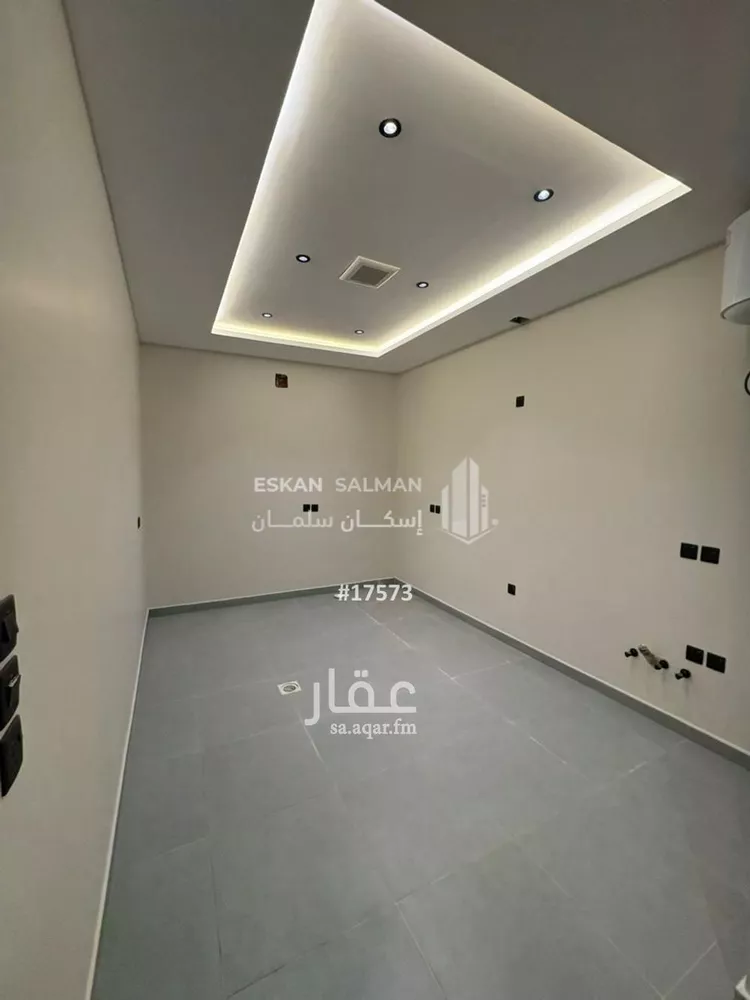 دور للبيع في شارع العقدة, حي بدر, مدينة الرياض, منطقة الرياض صورة 2