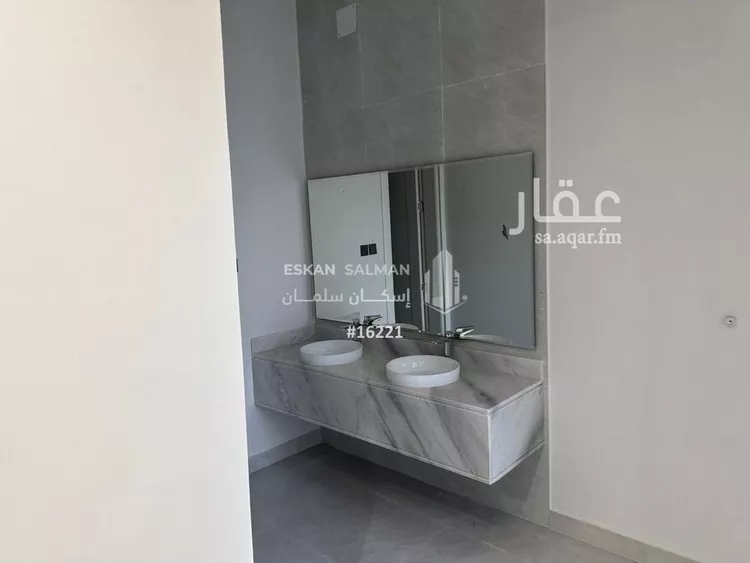 فيلا للبيع في شارع خليفة ابن بديع, حي ضاحية الملك فهد, مدينة الدمام, المنطقة الشرقية صورة 2