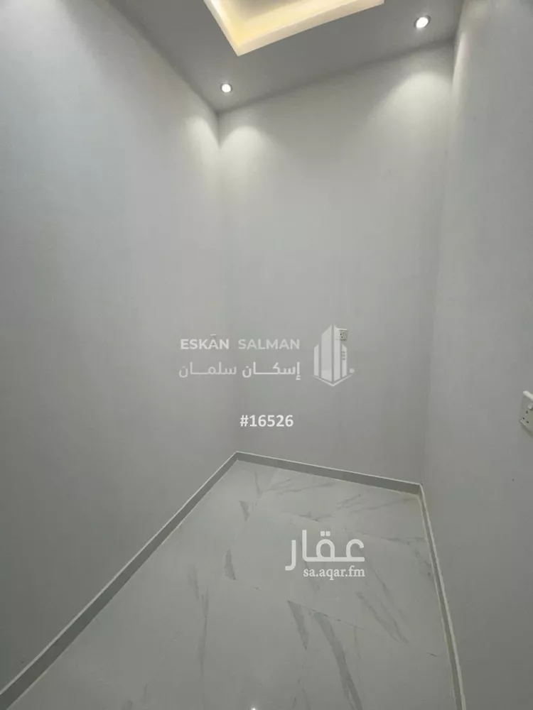 شقة للبيع في شارع الاحوص بن عبد بن امية, حي الجامعة, مدينة صامطة, منطقة جازان صورة 2