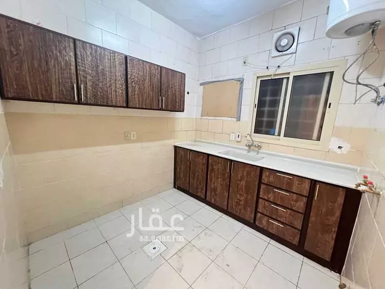 شقة للإيجار في شارع صفوى, حي الخبر الجنوبية, مدينة الخبر, المنطقة الشرقية صورة 3