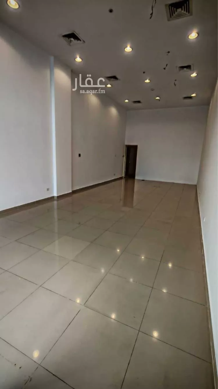 محل للإيجار في شارع الملك خالد , حي الخزامى, مدينة الخبر, المنطقة الشرقية صورة 2