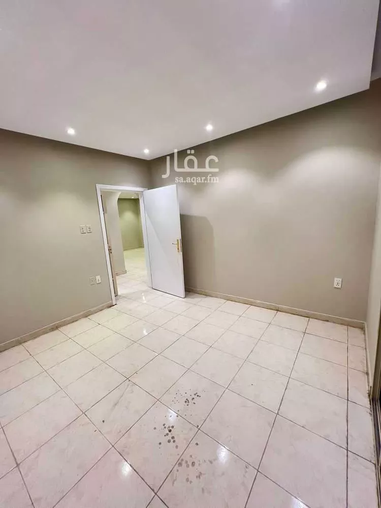 شقة للإيجار في شارع الخامس والعشرون, حي الخبر الجنوبية, مدينة الخبر, المنطقة الشرقية صورة 4