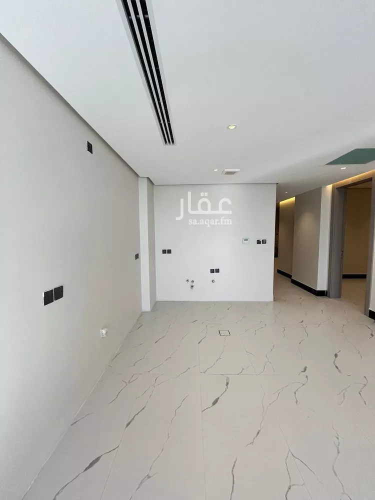 شقة للبيع في شارع الملك عبد الله بن عبدالعزيز, حي الشاطئ الغربي, مدينة الدمام, المنطقة الشرقية صورة 2