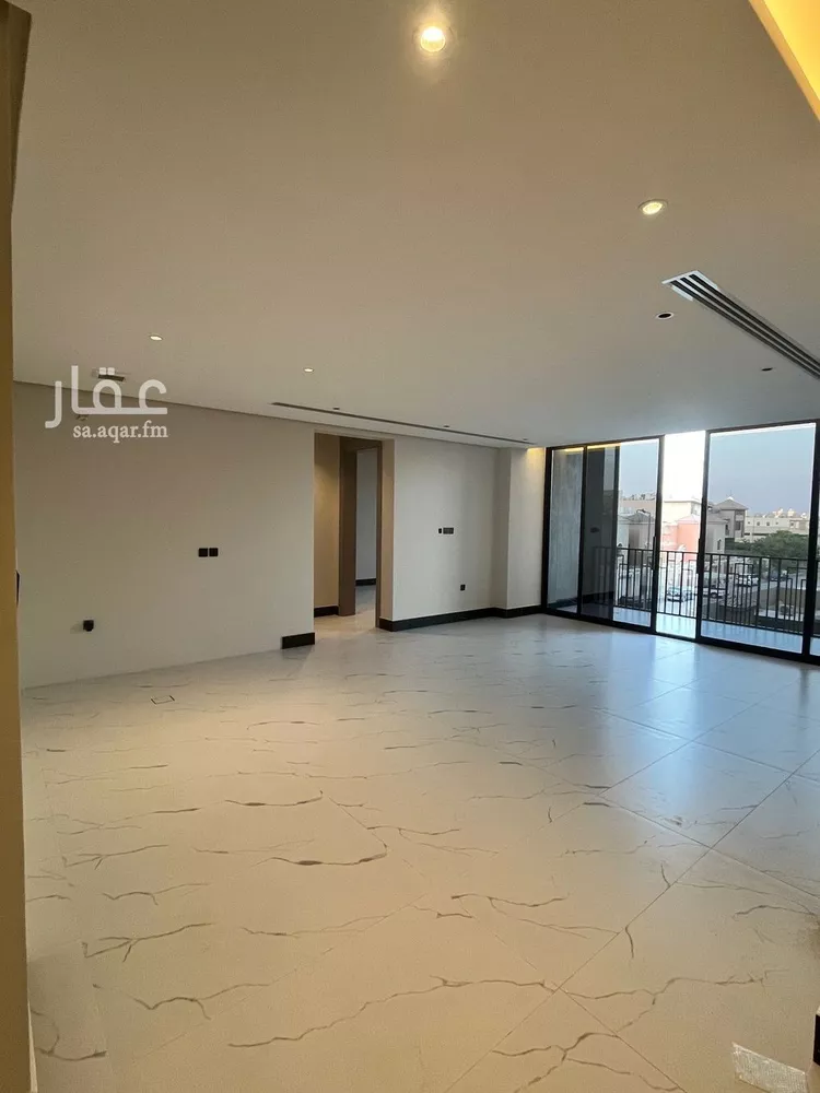 شقة للبيع في شارع الملك عبد الله بن عبدالعزيز, حي الشاطئ الغربي, مدينة الدمام, المنطقة الشرقية