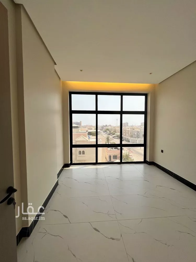 شقة للبيع في شارع الملك عبد الله بن عبدالعزيز, حي الشاطئ الغربي, مدينة الدمام, المنطقة الشرقية صورة 4