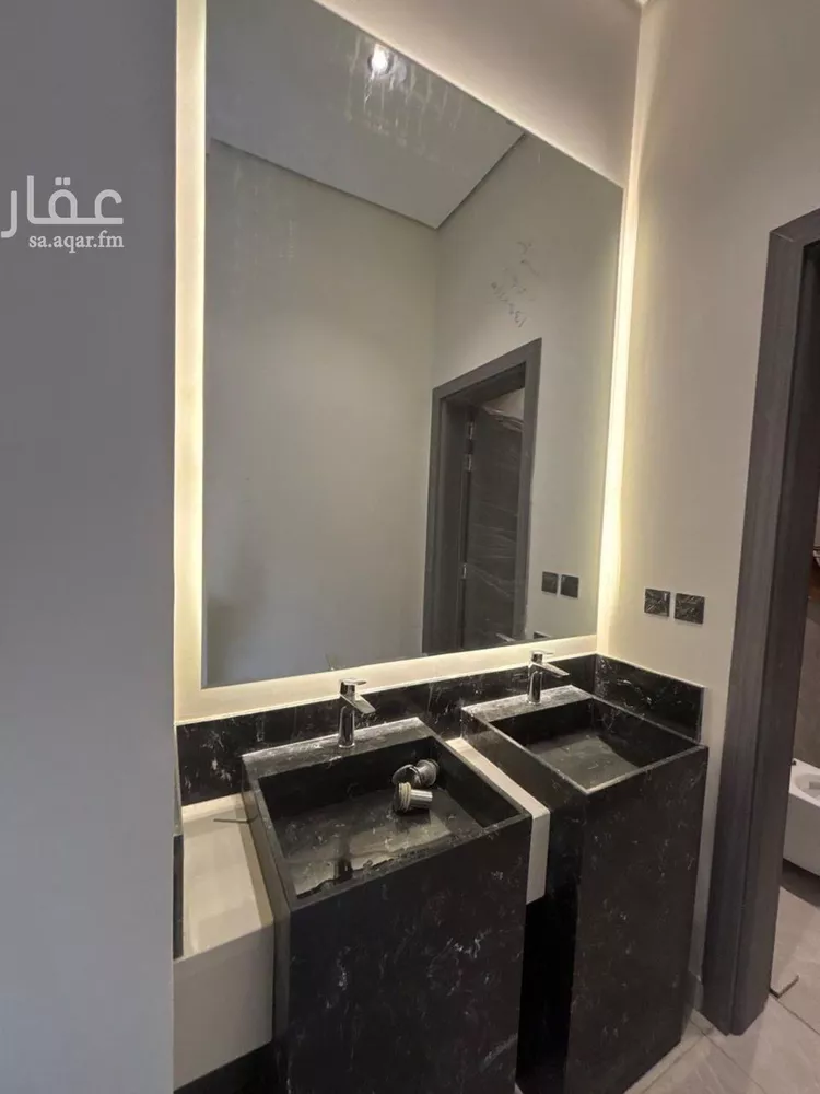 فيلا للبيع في شارع طريق النفود, حي عكاظ, مدينة الرياض, منطقة الرياض صورة 3