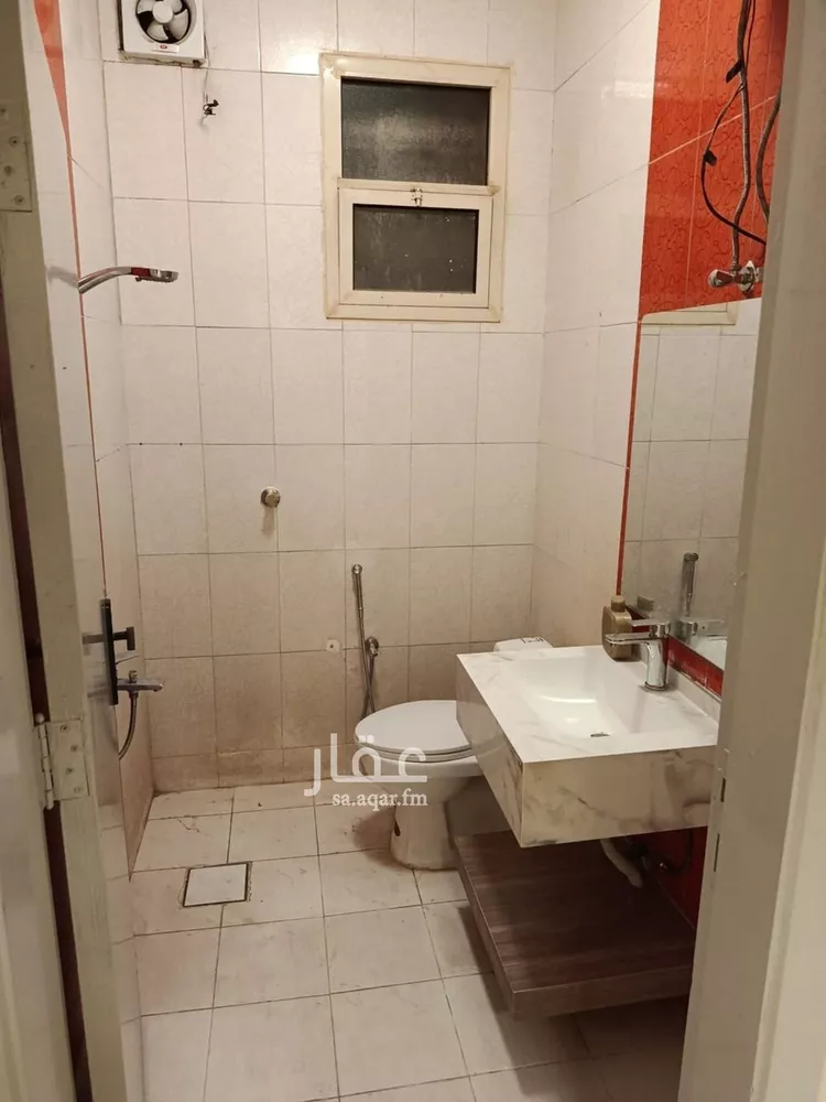 شقة للإيجار في شارع معاذ بن جبل, حي العزيزية, مدينة الرياض, منطقة الرياض 14