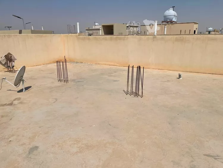 دور للبيع في شارع الجامعة 15, حي الجامعة, مدينة المزاحمية, منطقة الرياض 2