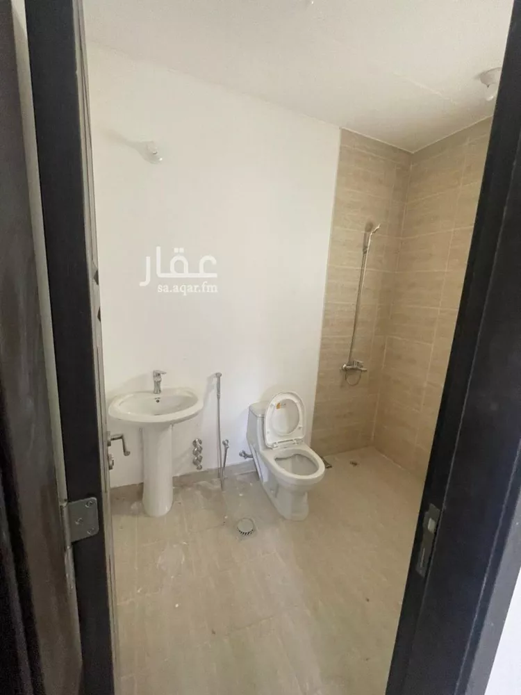 فيلا للإيجار في شارع إسحاق بن منصور, حي مطار الملك خالد الدولي, مدينة الرياض, منطقة الرياض صورة 2