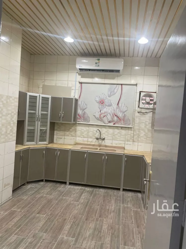 شقة للإيجار في شارع عبدالله بن الزبير, حي العريجاء الغربي, مدينة الرياض, منطقة الرياض