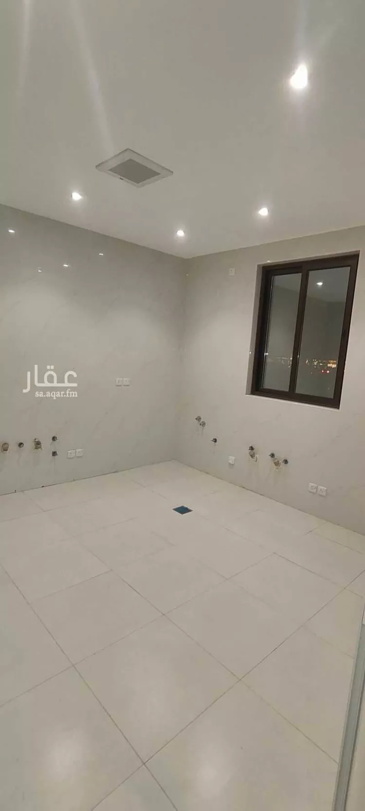 عمارة للبيع في شارع الانوار, حي البحيرة, مدينة الخبر, المنطقة الشرقية صورة 4