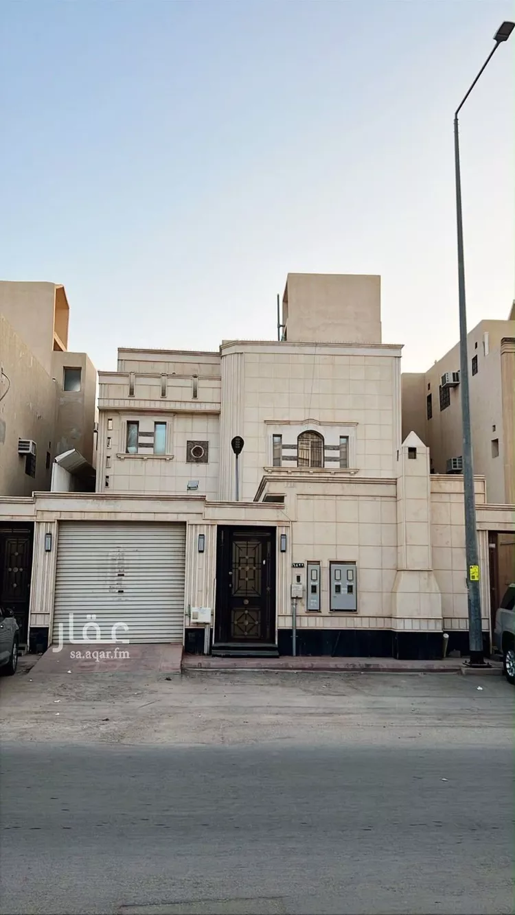 فيلا للبيع في شارع أحمد بن محمد الدلوالي, حي الرمال, مدينة الرياض, منطقة الرياض