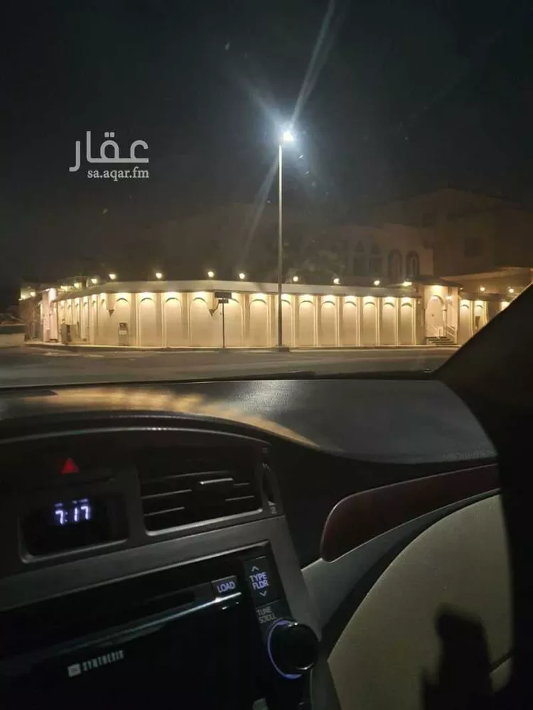 فيلا للبيع في شارع ثمامة بن اثال, حي الجامعيين, مدينة الدمام, المنطقة الشرقية صورة 2