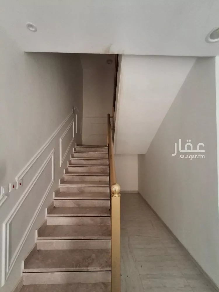 فيلا للإيجار في شارع عماد الدين بن النحاس, حي بدر, مدينة الرياض, منطقة الرياض صورة 4